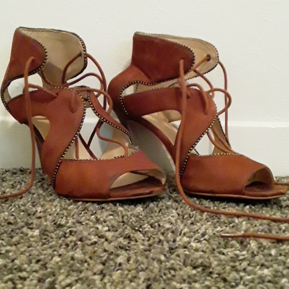 NINE WEST